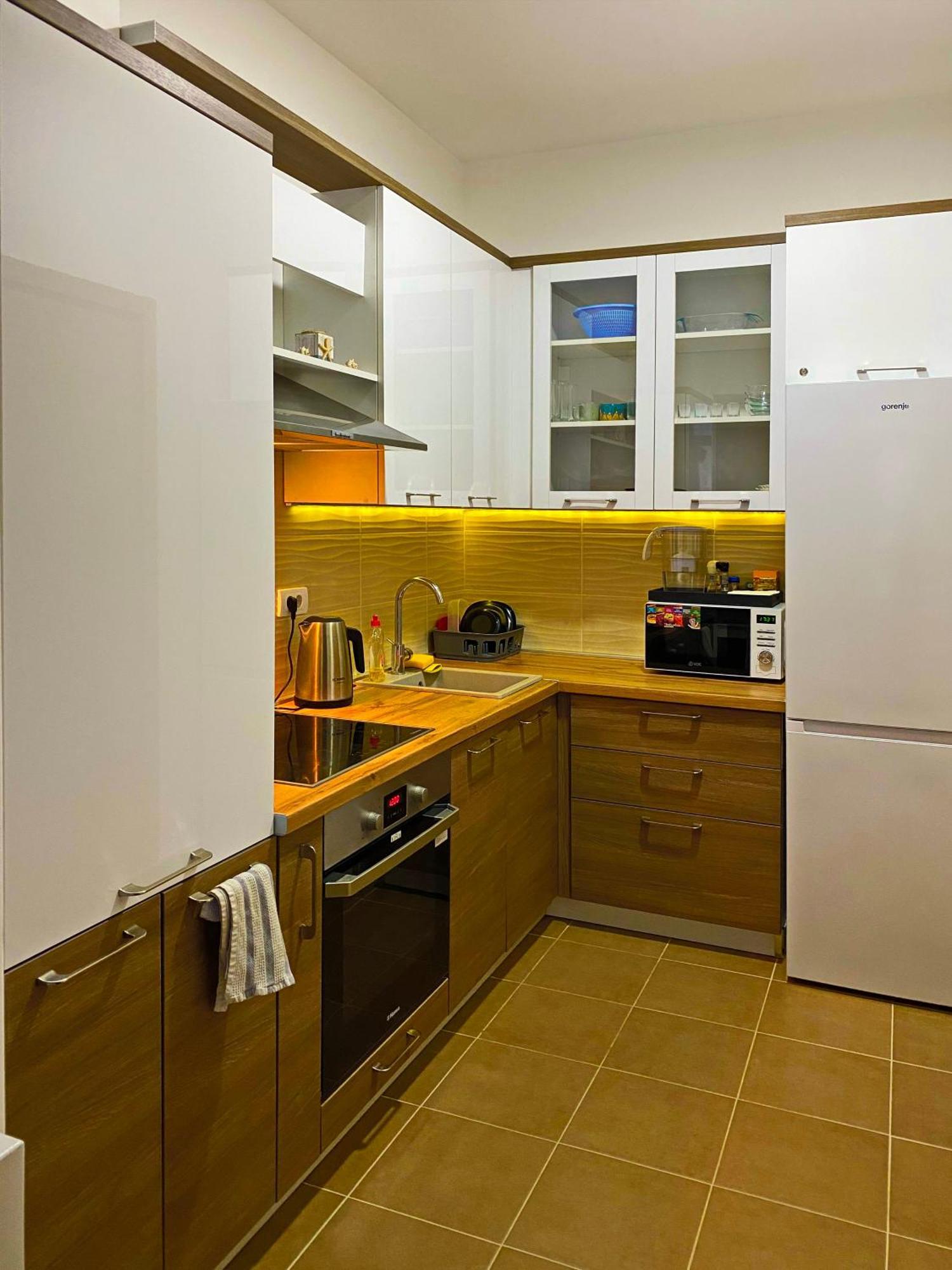 Apartment Sova Tivat Luaran gambar