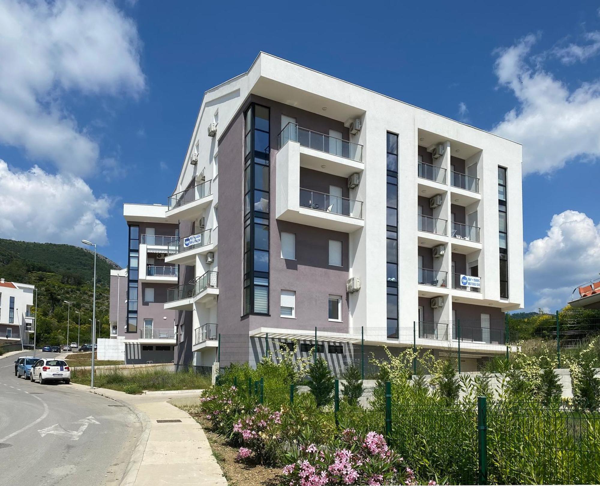 Apartment Sova Tivat Luaran gambar